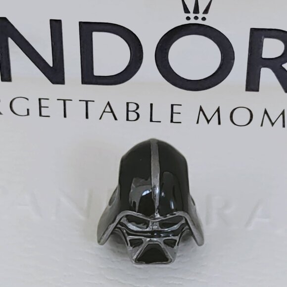 Pandora Star Wars Darth Vader Charm with box - Picture 1 of 9